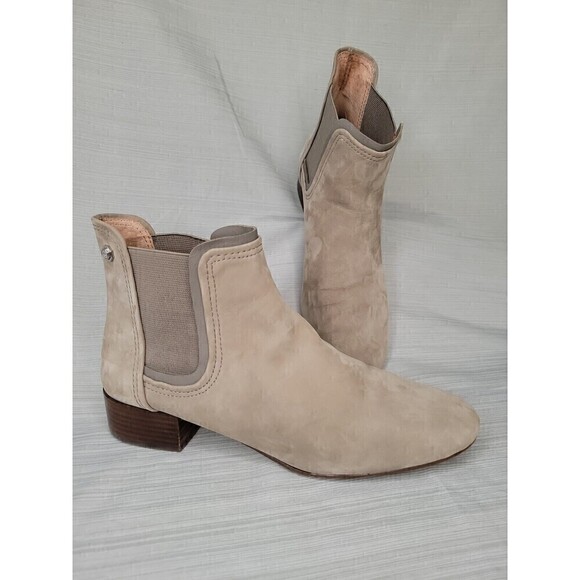 Louise et Cie Waldon Low Booties Taupe Suede Slip On GUC Size 7.5 M - Picture 1 of 12